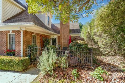 7439 Hurstbourne Green Drive Charlotte NC 28277