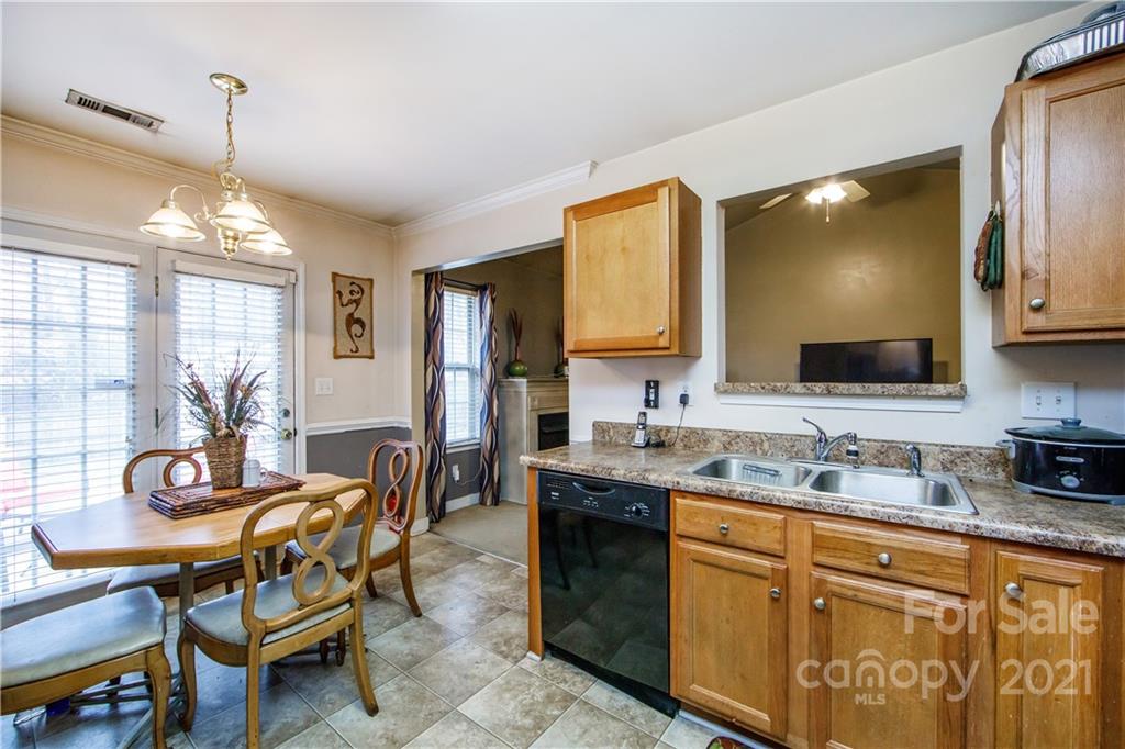 5117 Magnasco Lane Charlotte NC 28208