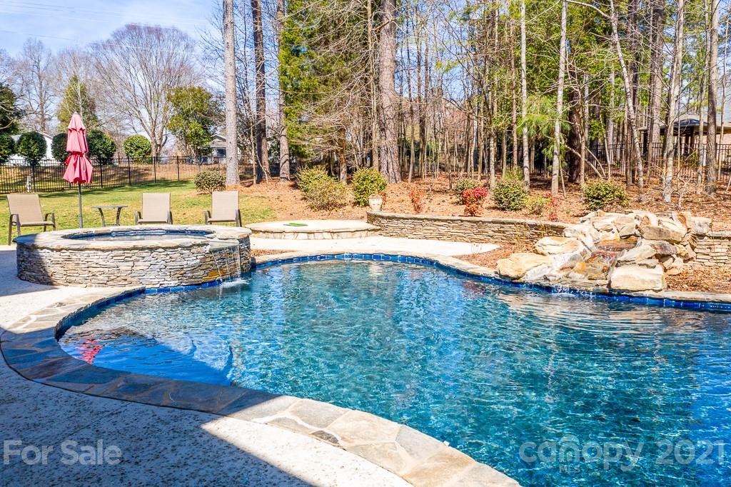 4345 Crepe Ridge Drive Denver NC 28037