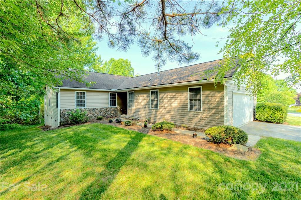 197 Highland Golf Drive Flat Rock NC 28731