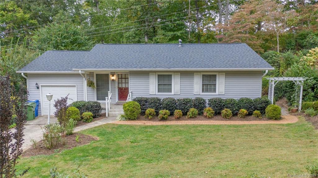 24 Merlin Way Asheville NC 28806