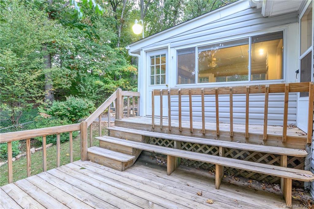 24 Merlin Way Asheville NC 28806