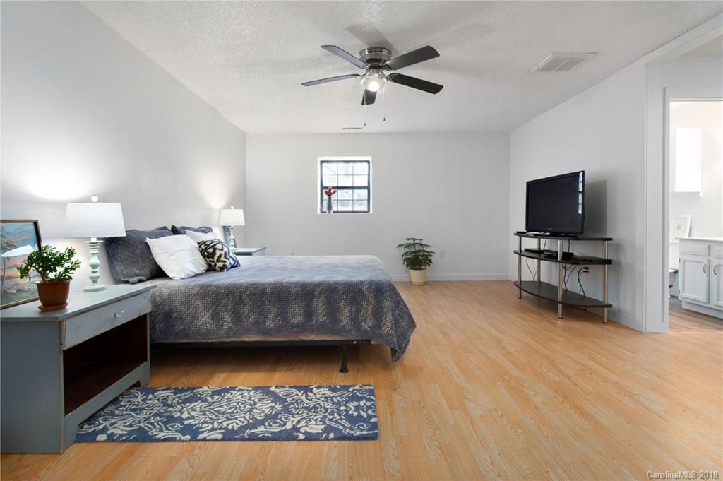 213 Edgar Street Asheville NC 28806