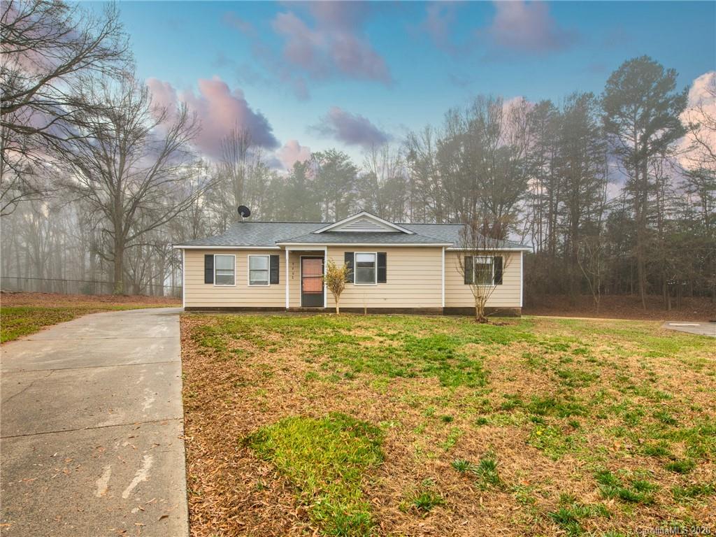 9002 Gladden Court Charlotte NC 28227