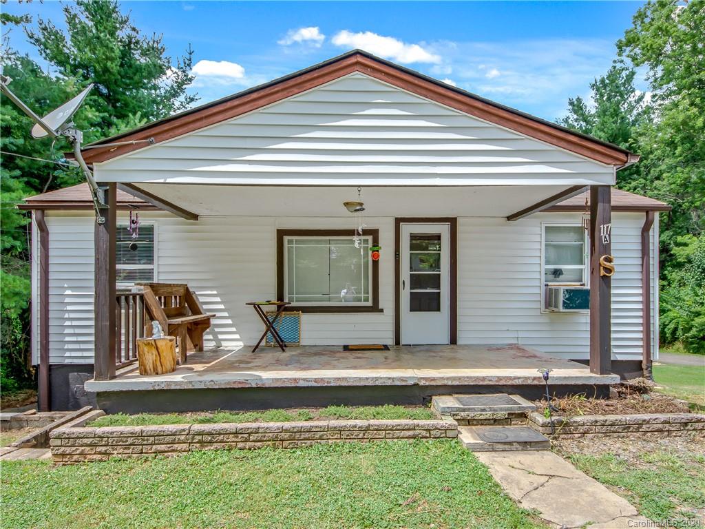 117 Moody Avenue Candler NC 28715