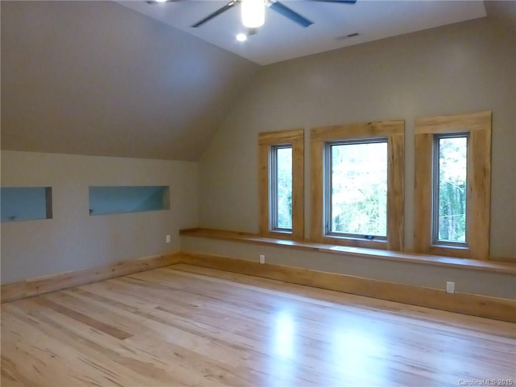 59 Gash Farm Road Asheville NC 28805