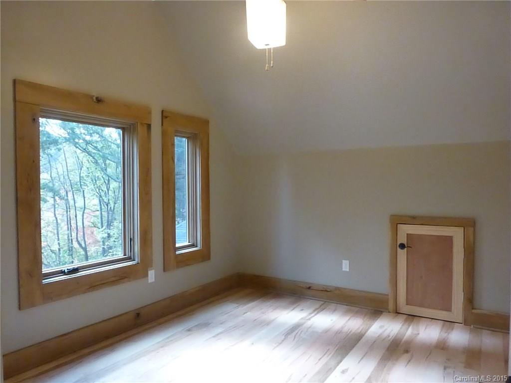 59 Gash Farm Road Asheville NC 28805