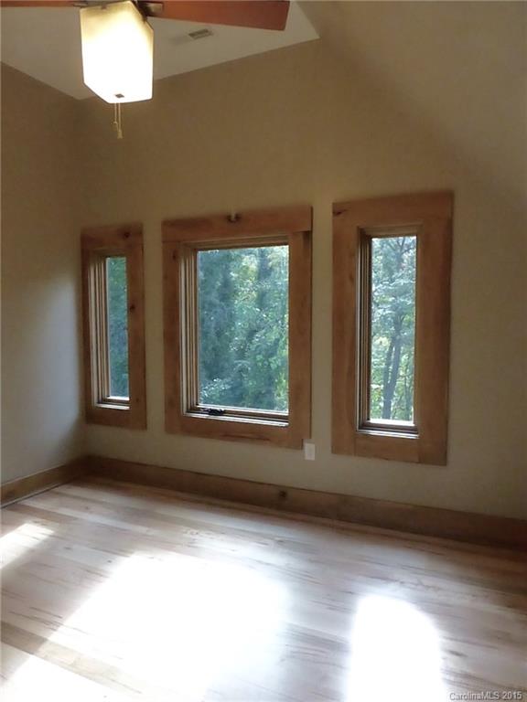 59 Gash Farm Road Asheville NC 28805