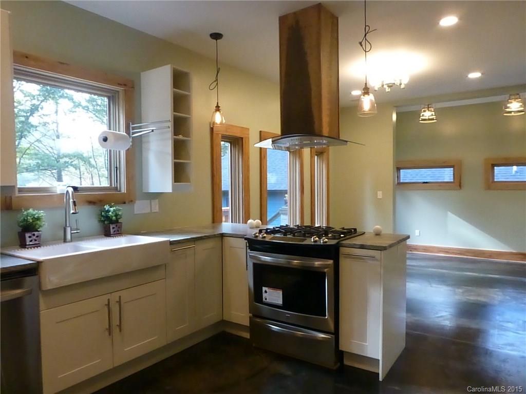 59 Gash Farm Road Asheville NC 28805