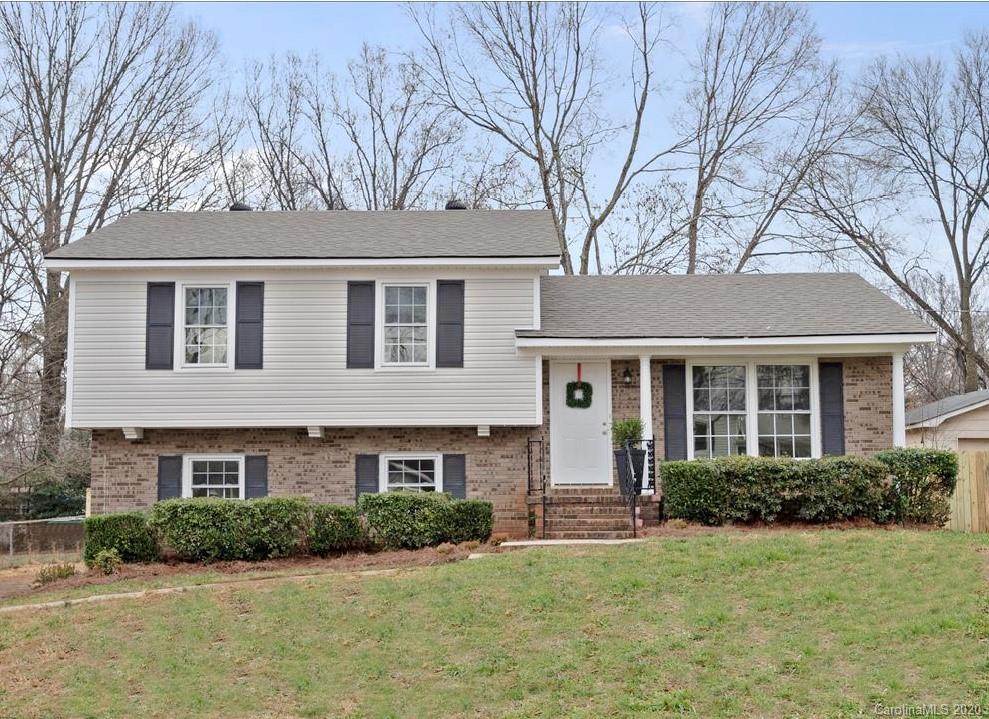 6923 Thorncliff Drive Charlotte NC 28210