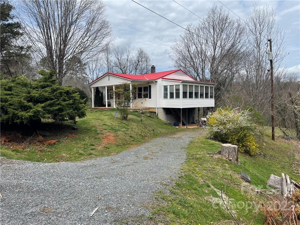 707 Beaver Creek Road Marion NC 28752