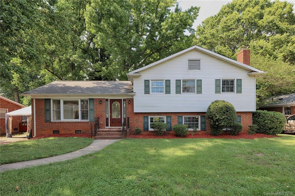3327 Woodleaf Road Charlotte NC 28205