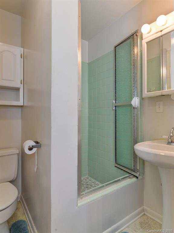 14 Gentlebreeze Lane Asheville NC 28805