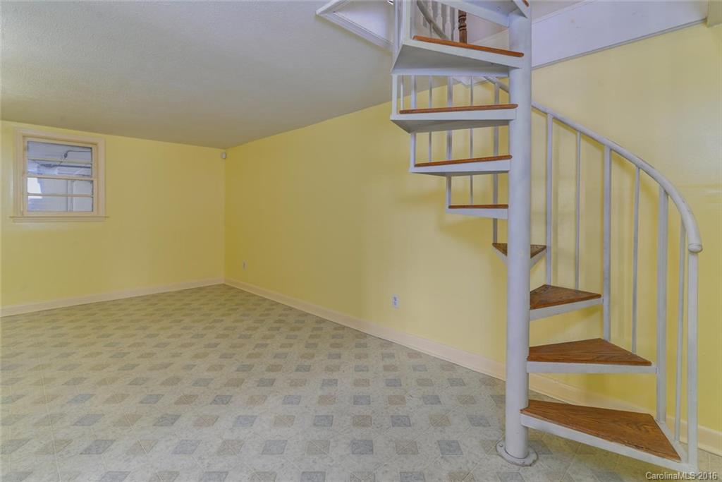 14 Gentlebreeze Lane Asheville NC 28805