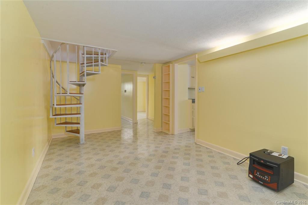 14 Gentlebreeze Lane Asheville NC 28805