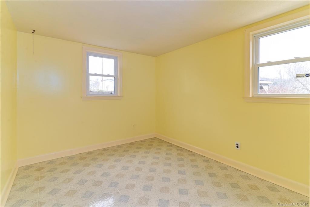 14 Gentlebreeze Lane Asheville NC 28805