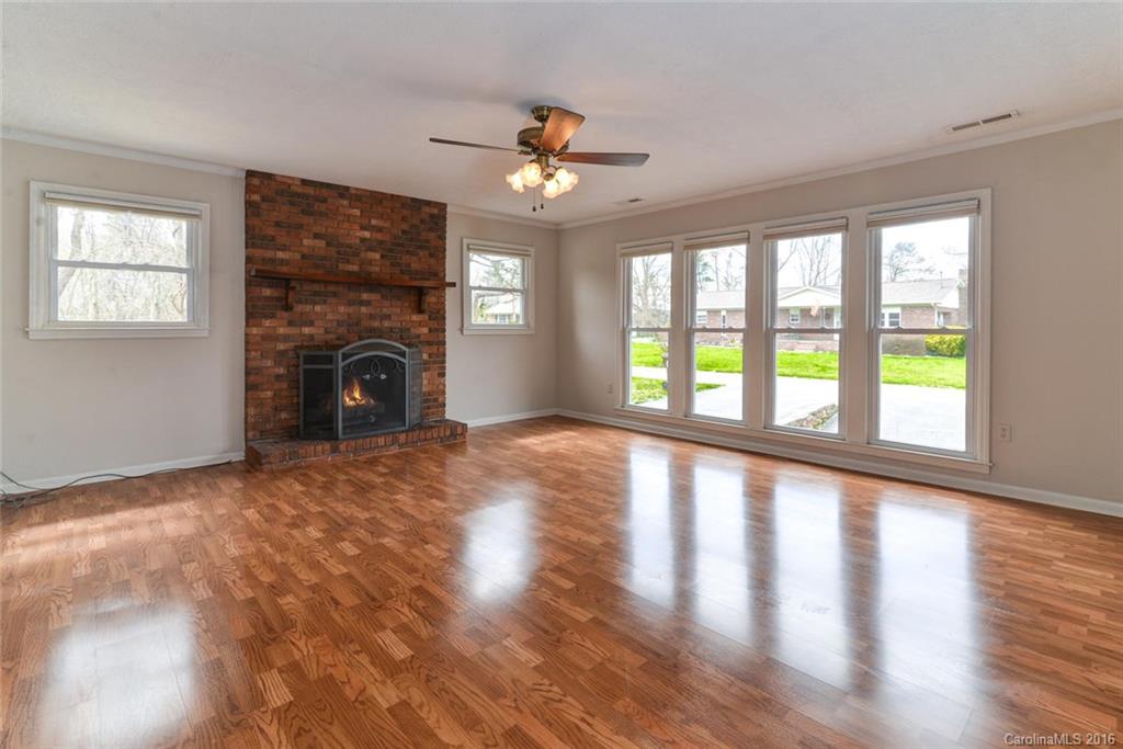 14 Gentlebreeze Lane Asheville NC 28805