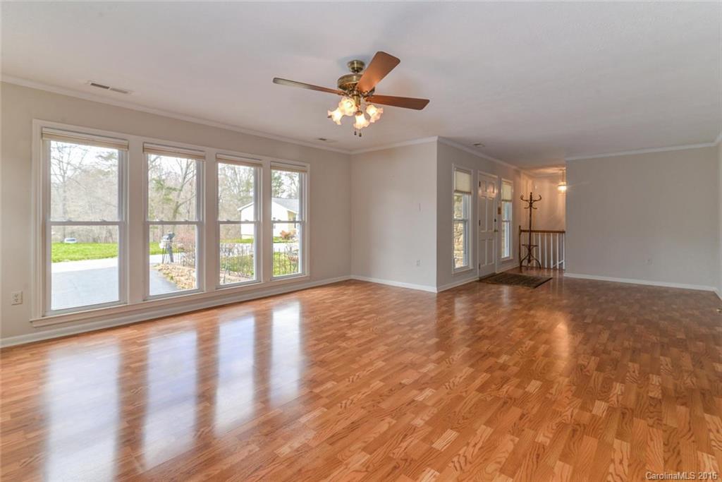 14 Gentlebreeze Lane Asheville NC 28805