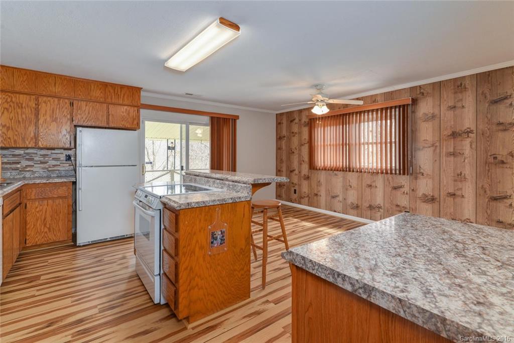 14 Gentlebreeze Lane Asheville NC 28805