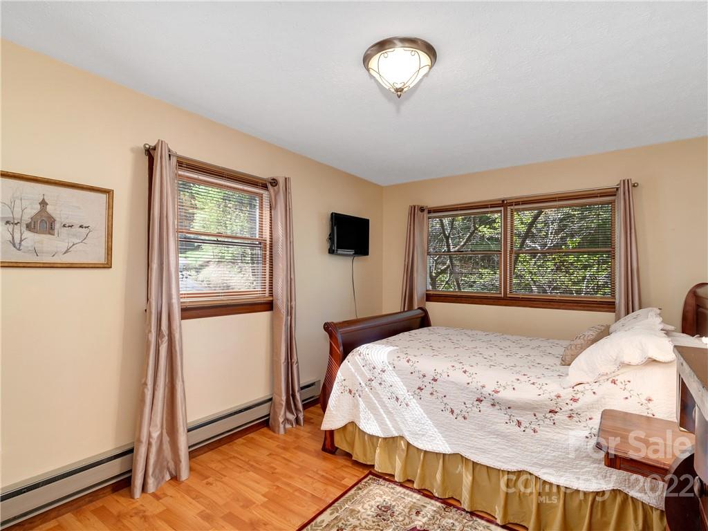 475 Pinewood Drive Waynesville NC 28786