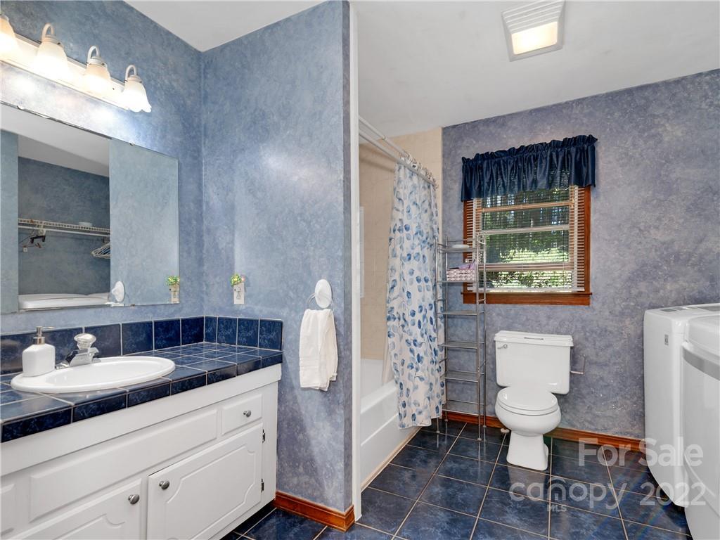 475 Pinewood Drive Waynesville NC 28786