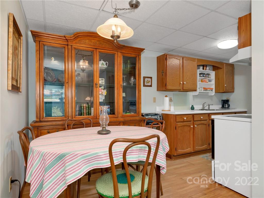 475 Pinewood Drive Waynesville NC 28786