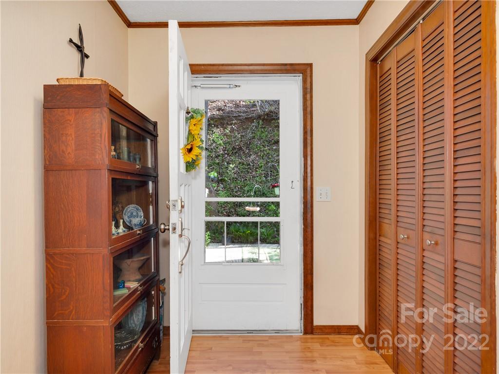 475 Pinewood Drive Waynesville NC 28786