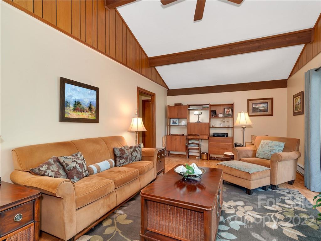 475 Pinewood Drive Waynesville NC 28786