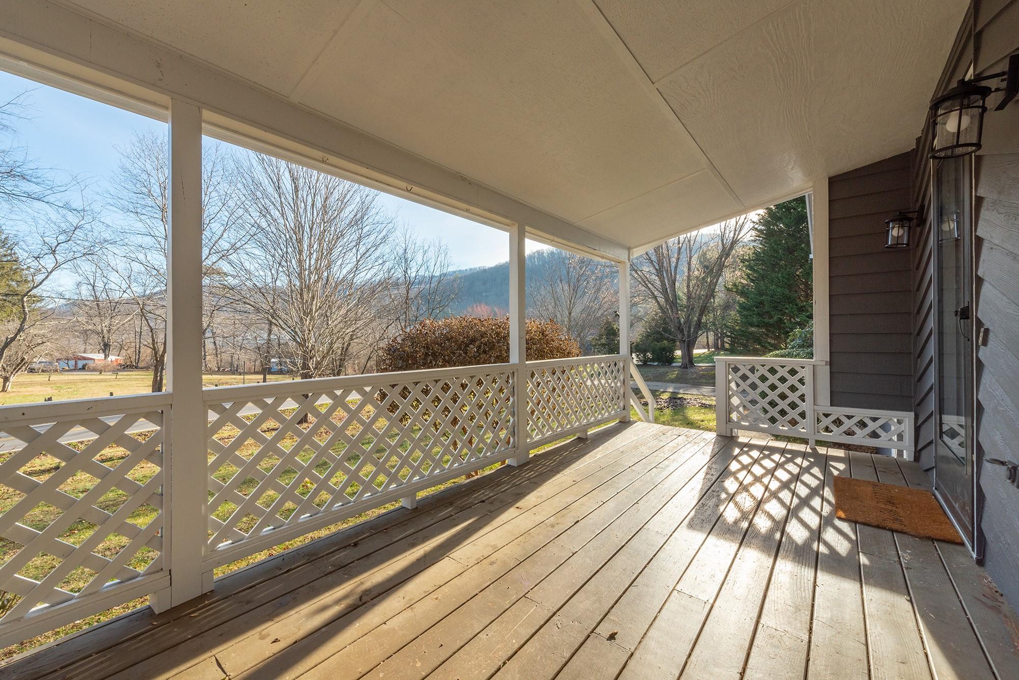 660 Buckeye Cove Road Swannanoa NC 28778