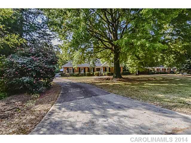 1311 Lynbrook Drive Charlotte NC 28211