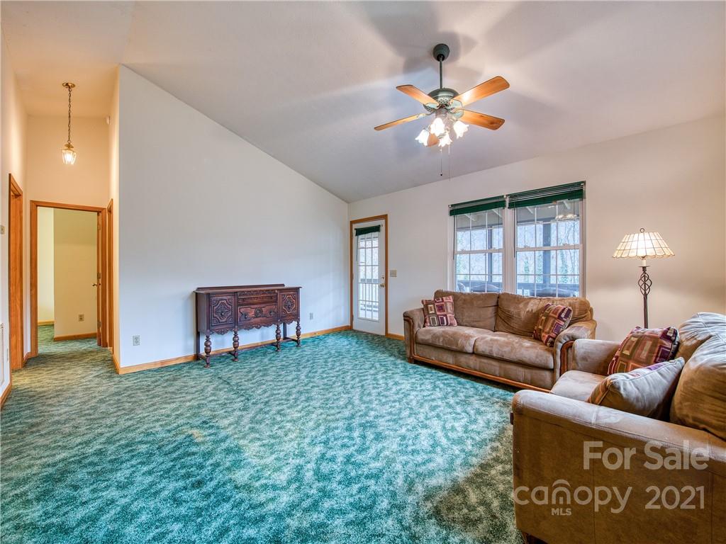 32 Cedarwood Drive Waynesville NC 28785