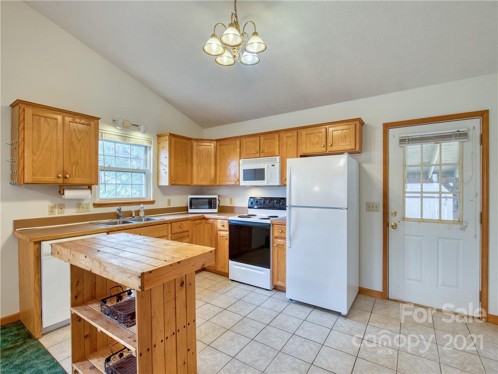 32 Cedarwood Drive Waynesville NC 28785
