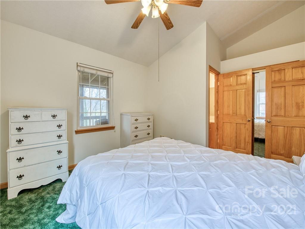 32 Cedarwood Drive Waynesville NC 28785