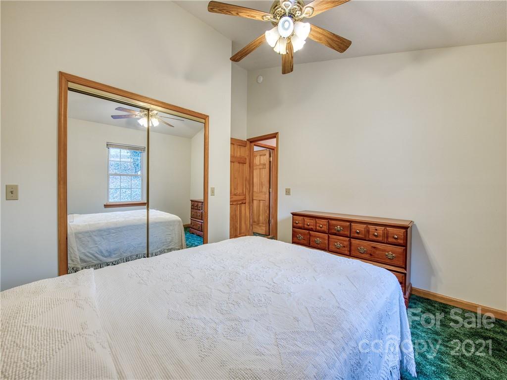 32 Cedarwood Drive Waynesville NC 28785