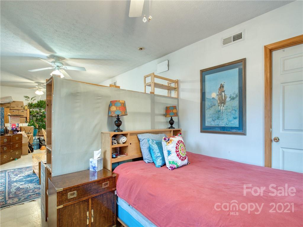 32 Cedarwood Drive Waynesville NC 28785