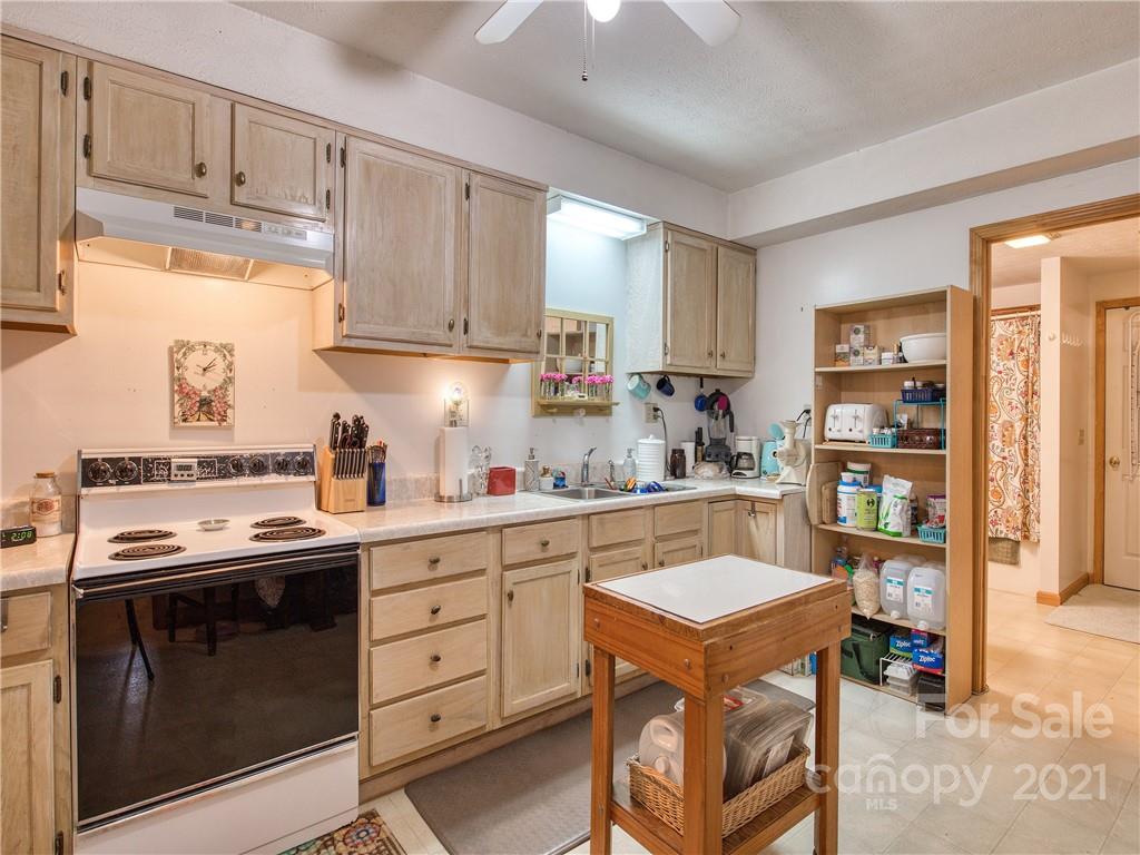 32 Cedarwood Drive Waynesville NC 28785
