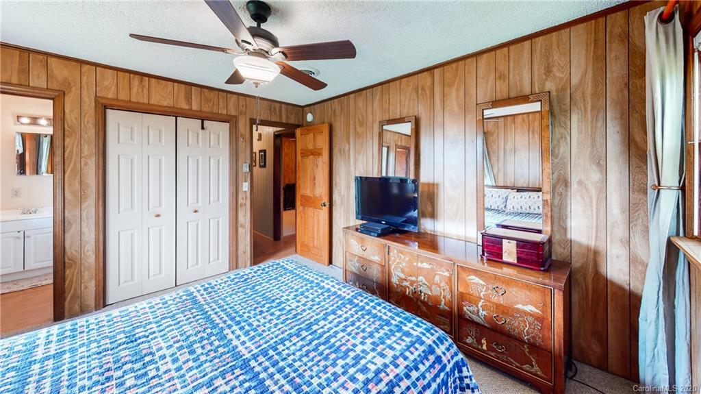 1057 Skyway Drive Marshall NC 28753