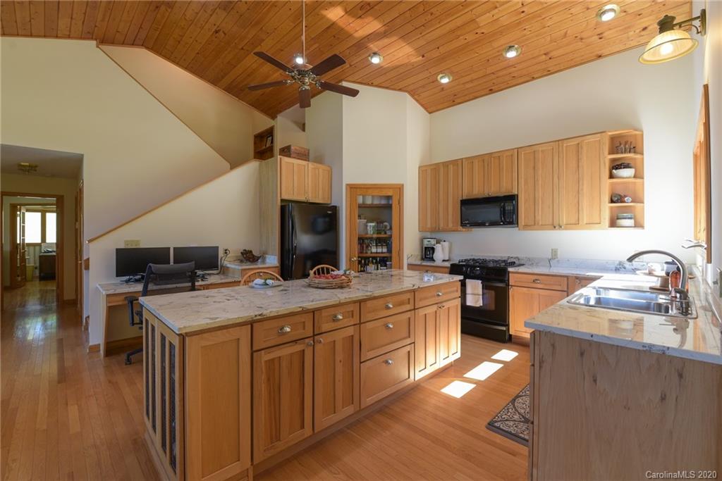 539 Seven Glens Drive Weaverville NC 28787