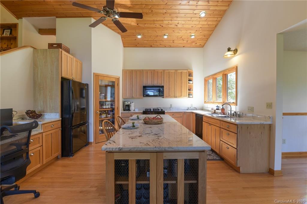 539 Seven Glens Drive Weaverville NC 28787