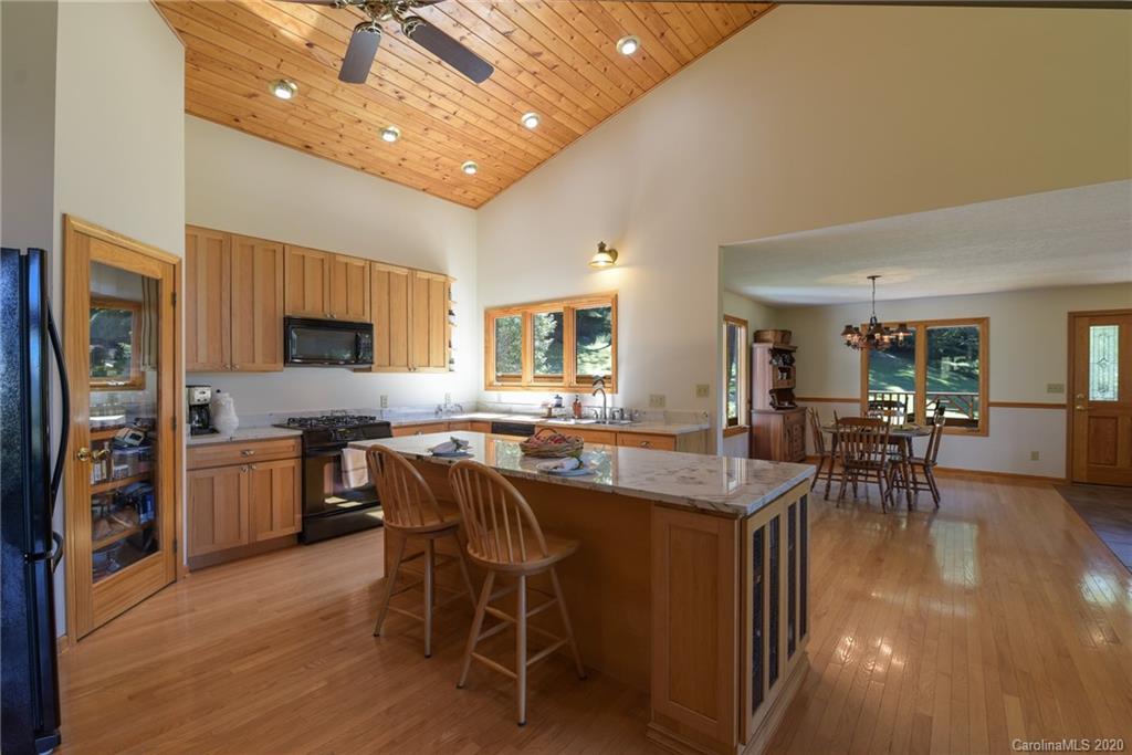 539 Seven Glens Drive Weaverville NC 28787