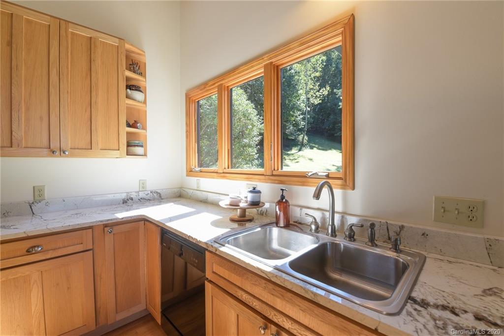 539 Seven Glens Drive Weaverville NC 28787