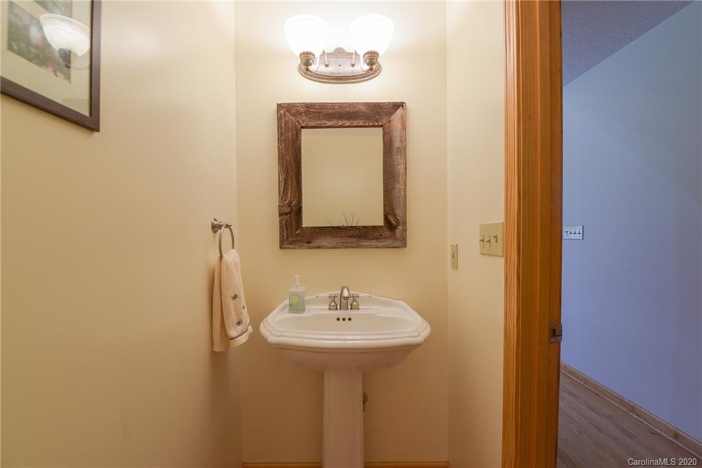 539 Seven Glens Drive Weaverville NC 28787