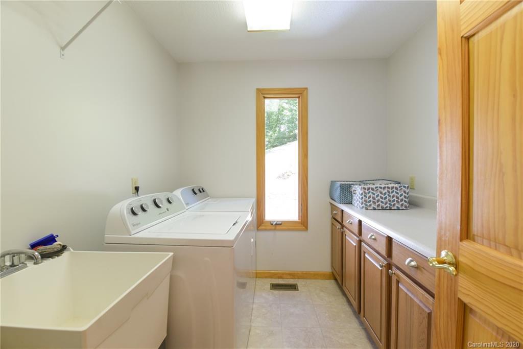 539 Seven Glens Drive Weaverville NC 28787