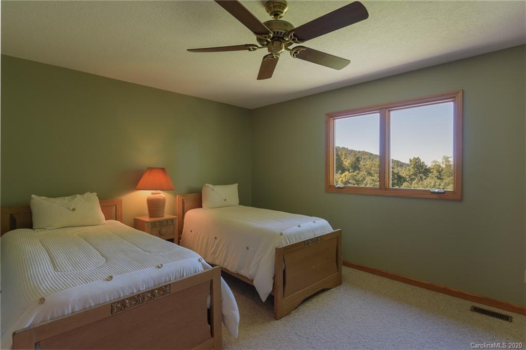 539 Seven Glens Drive Weaverville NC 28787