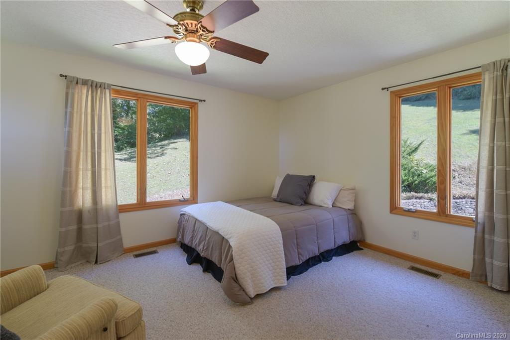 539 Seven Glens Drive Weaverville NC 28787