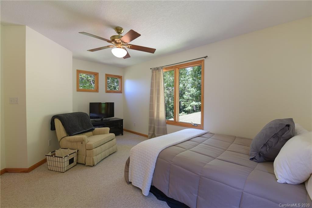 539 Seven Glens Drive Weaverville NC 28787