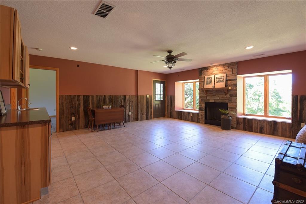 539 Seven Glens Drive Weaverville NC 28787
