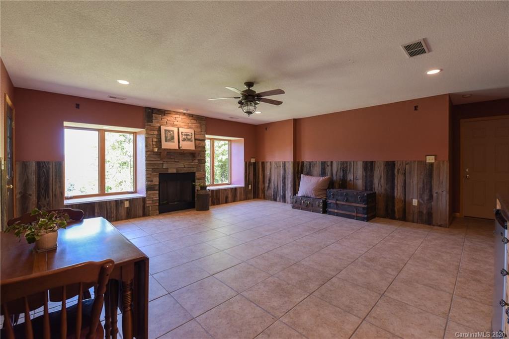 539 Seven Glens Drive Weaverville NC 28787