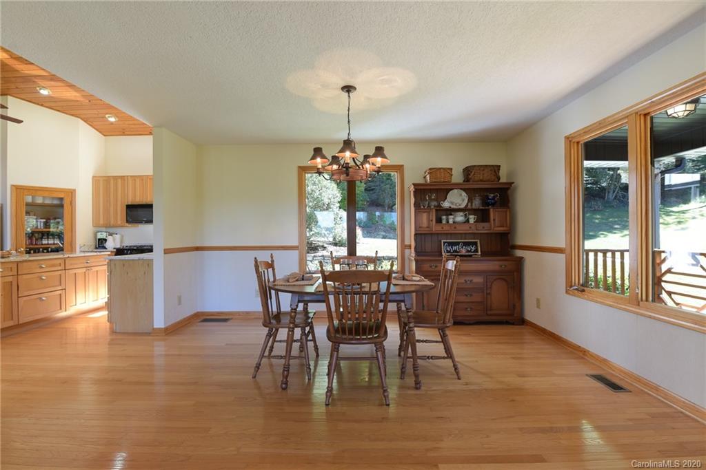 539 Seven Glens Drive Weaverville NC 28787
