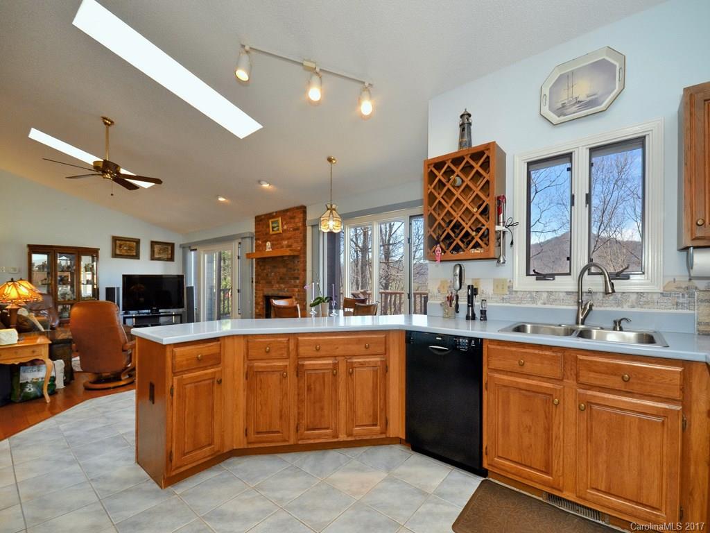 320 Mountain Laurel Asheville NC 28805